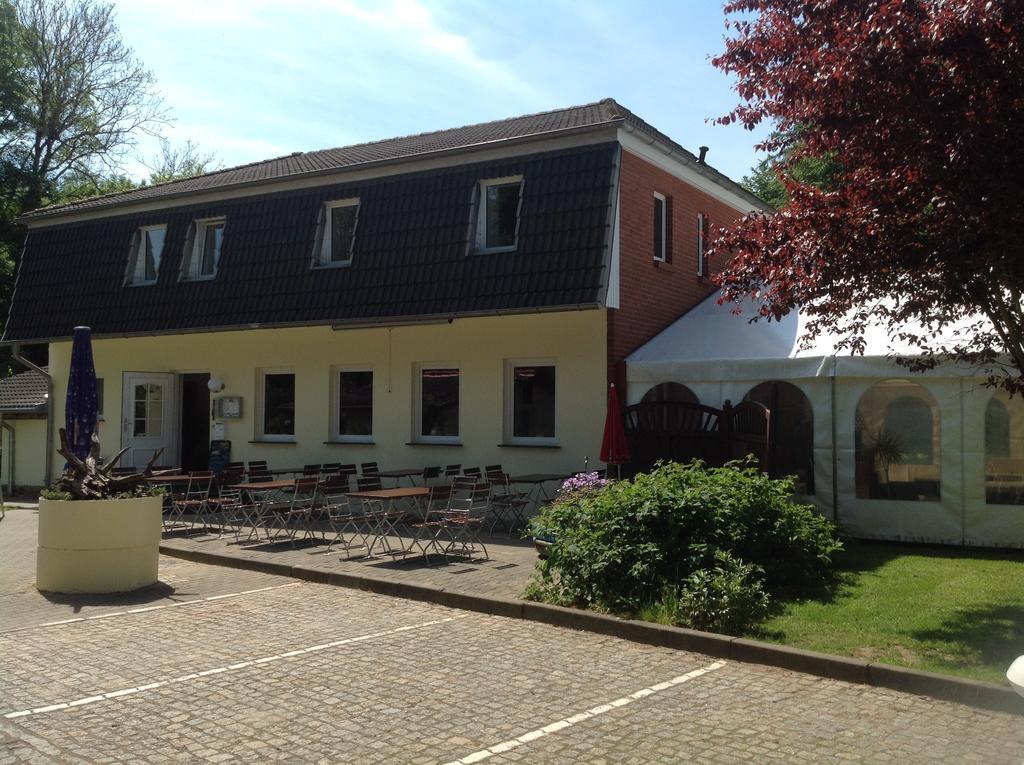 Pension "Am Brunnen" Parchim Exterior photo