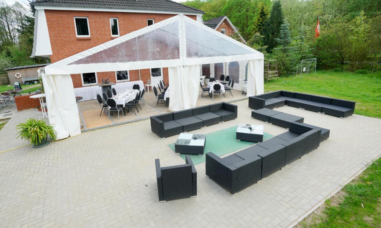 Pension "Am Brunnen" Parchim Exterior photo